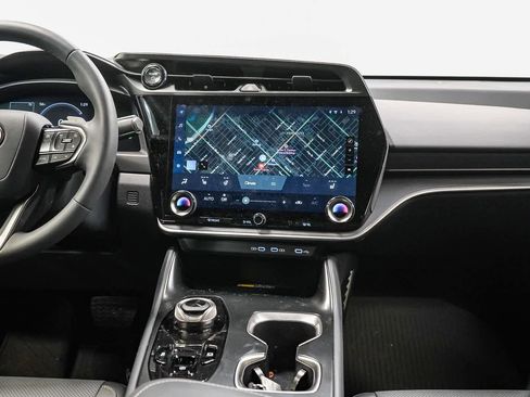 Used 2025 Lexus RZ 300e image 13