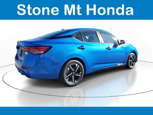 Used 2025 Nissan Sentra SV image 6