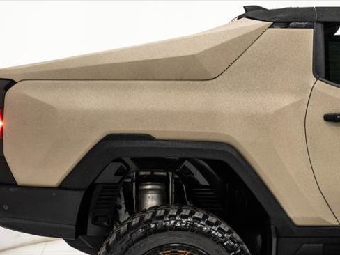 Used 2024 GMC Hummer EV 3X w/ Extreme Off-Road Package image 8