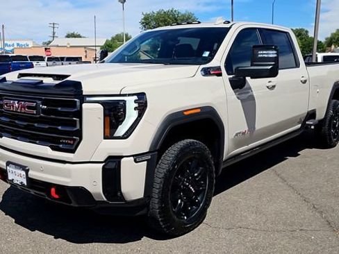 New 2026 GMC Sierra 3500 AT4 w/ AT4 Premium Plus Package AWD/4WD image 4