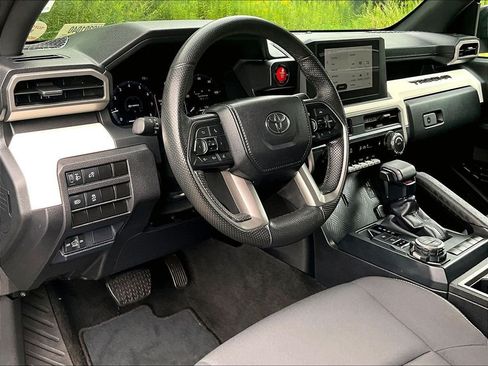 Used 2024 Toyota Tacoma TRD Off-Road AWD/4WD image 8