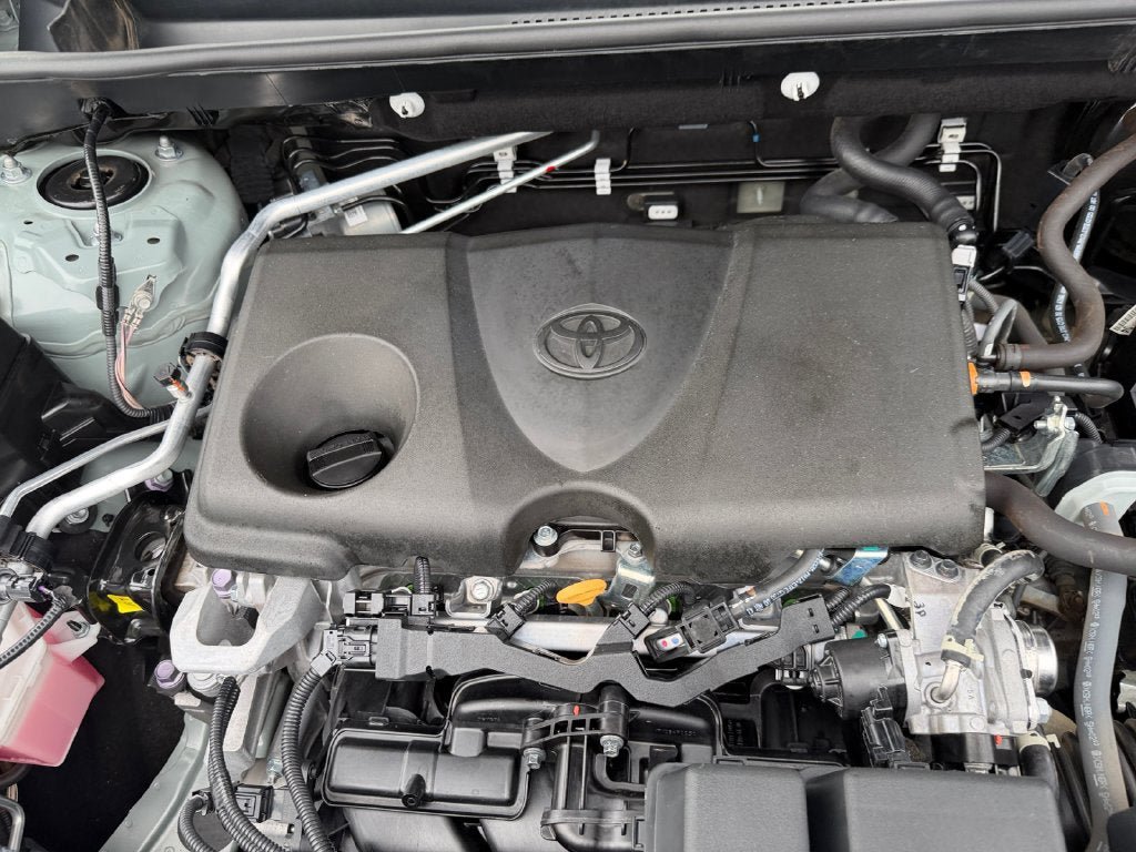 Used 2022 Toyota RAV4 Adventure w/ Convenience Package AWD/4WD image 30