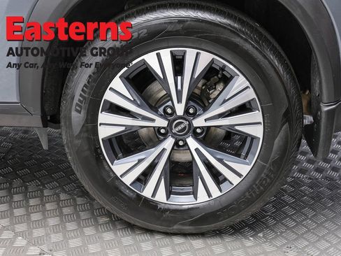 Used 2023 Nissan Rogue SV w/ SV Premium Package AWD/4WD image 8