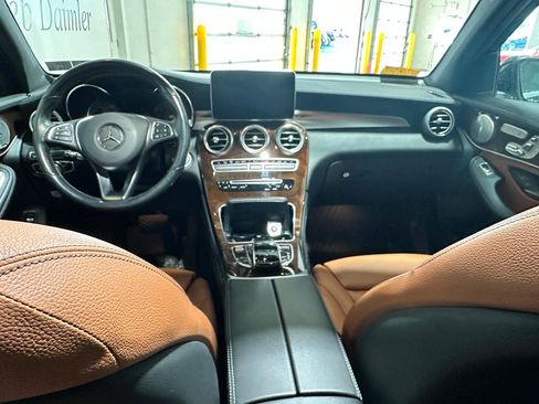 Certified 2019 Mercedes-Benz GLC 300 4MATIC image 6