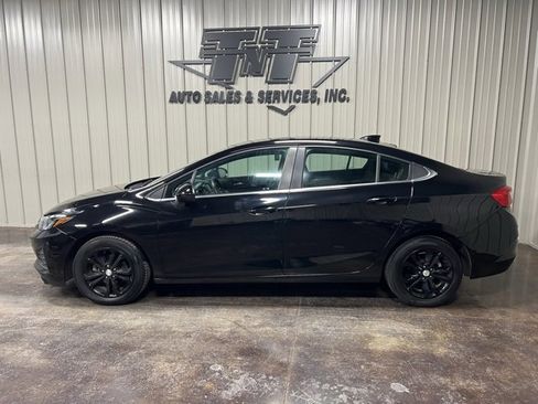 Used 2019 Chevrolet Cruze LT w/ LT Fleet Convenience Package image 3