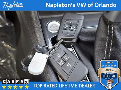 Used 2024 Volkswagen Tiguan SE image 29