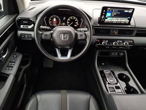 Certified 2025 Honda Pilot EX-L image 13