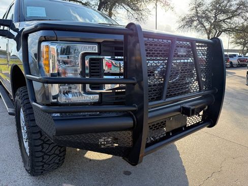 Used 2017 Ford F250 XLT w/ XLT Value Package AWD/4WD image 10