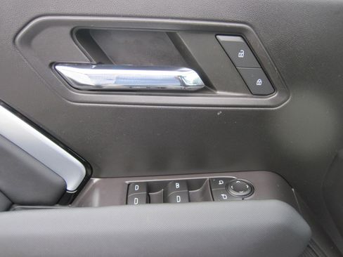 Used 2023 Chevrolet Colorado Z71 w/ Z71 Convenience Package 2 image 13