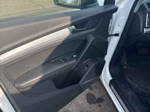 Used 2019 Audi Q5 2.0T Premium Plus w/ Premium Plus Package image 7