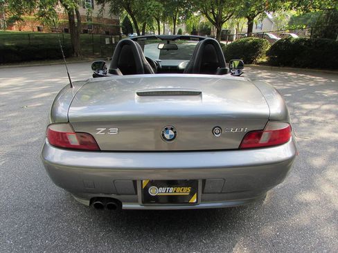 Used 2002 BMW Z3 3.0i RWD image 4