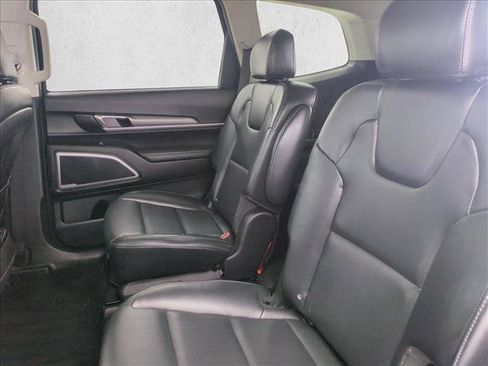 Used 2020 Kia Telluride S FWD image 22