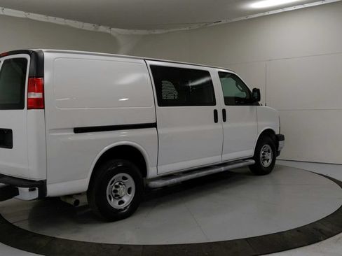 Used 2021 Chevrolet Express 2500 w/ Driver Convenience Package RWD image 3