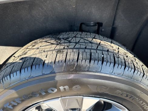 Used 2025 Chevrolet Equinox LT image 33