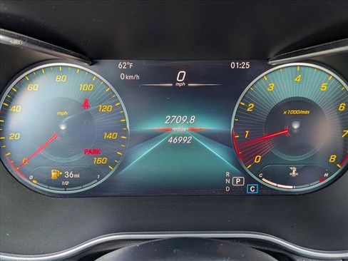 Used 2021 Mercedes-Benz GLC 300 image 11