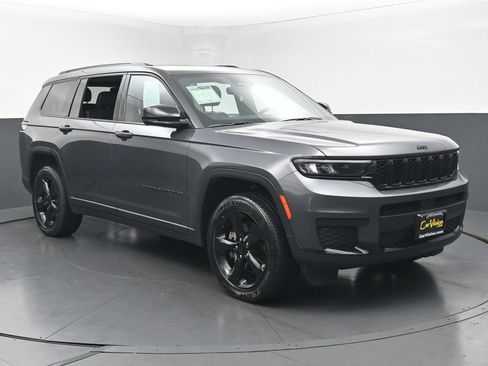 Used 2023 Jeep Grand Cherokee L Laredo AWD/4WD image 3