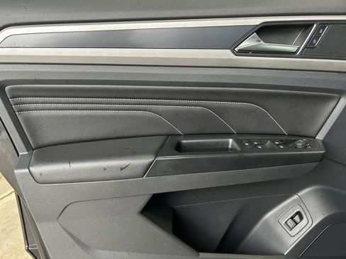 Used 2020 Volkswagen Atlas Cross Sport SEL image 22