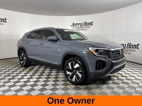 Used 2025 Volkswagen Atlas Cross Sport SEL AWD/4WD image 4