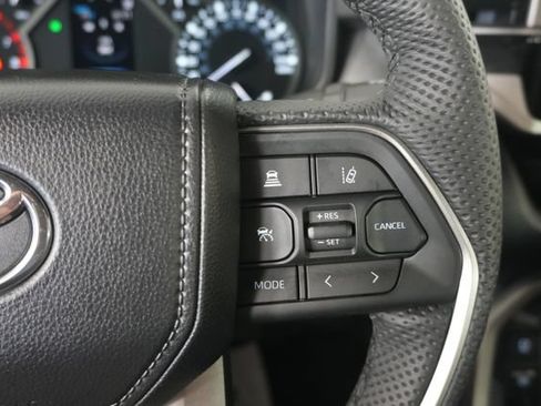 Used 2026 Toyota Tundra SR5 w/ SR5 Premium Package AWD/4WD image 16