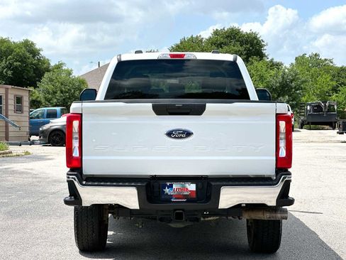 Used 2025 Ford F250 XLT w/ FX4 Off-Road Package AWD/4WD image 14