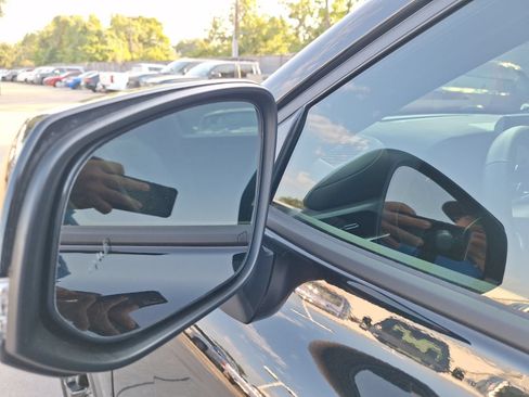 Used 2025 Toyota Highlander XSE AWD/4WD image 14