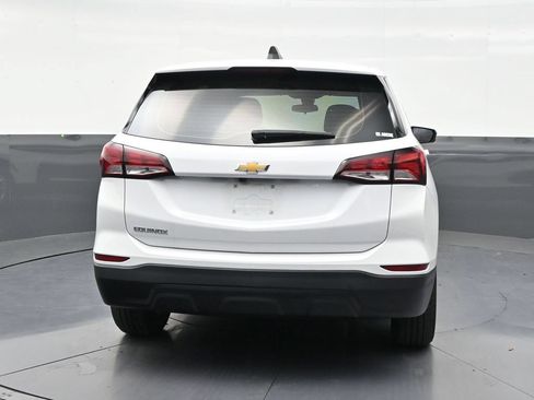 Used 2024 Chevrolet Equinox LS FWD image 4