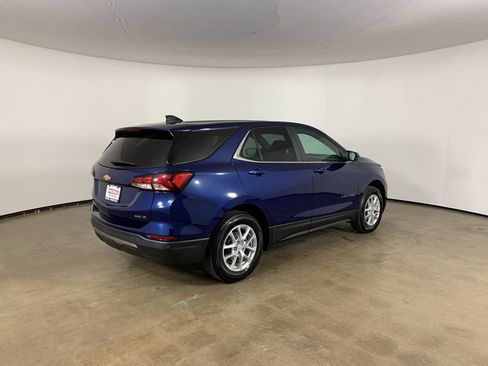 Used 2023 Chevrolet Equinox LT w/ Driver Convenience Package image 8