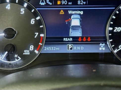 Used 2024 Nissan Frontier SV w/ Technology Package AWD/4WD image 12
