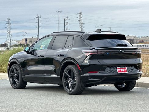 New 2026 Chevrolet Equinox EV RS image 6