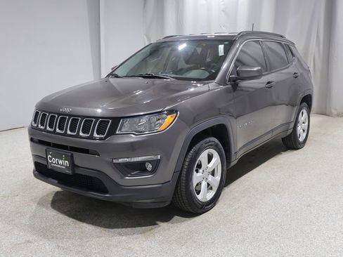 Used 2018 Jeep Compass Latitude w/ Cold Weather Group AWD/4WD image 6