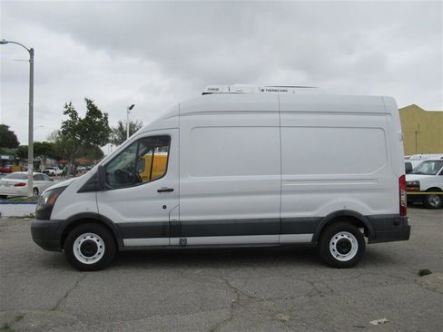 Used 2018 Ford Transit 250 148 High Roof image 4