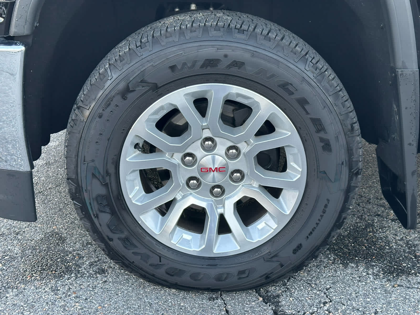 Used 2019 GMC Sierra 1500 SLE w/ SLE Value Package AWD/4WD image 12