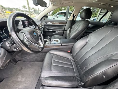 Used 2018 BMW 740i RWD image 8