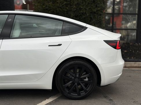 Used 2022 Tesla Model 3 Long Range image 11