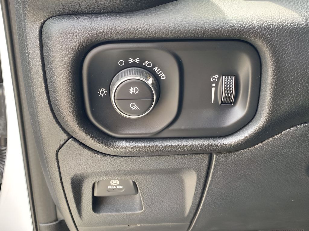 Used 2023 RAM 1500 Big Horn AWD/4WD image 19