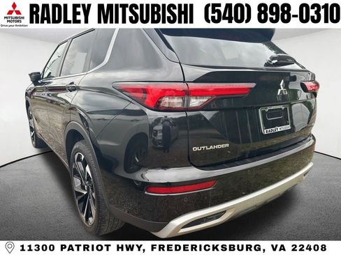 Used 2023 Mitsubishi Outlander SE AWD/4WD image 9
