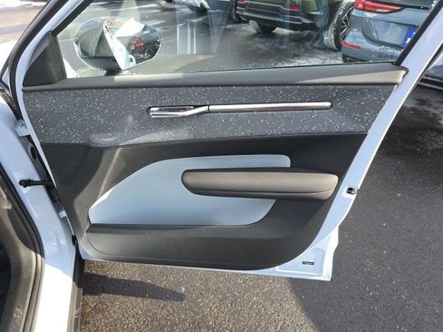 Certified 2025 Volvo EX30 Ultra w/ Climate Package image 16