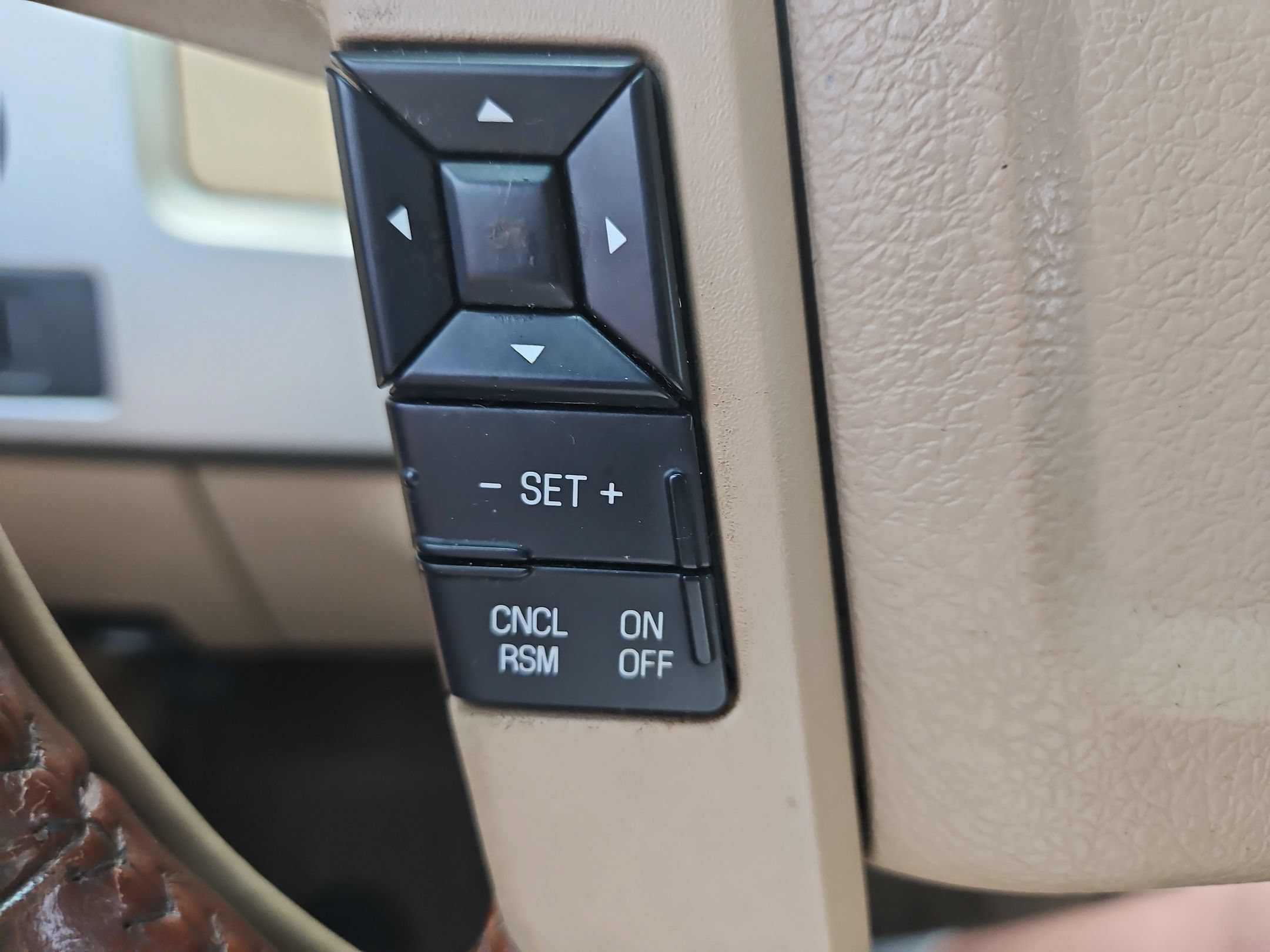 Used 2013 Ford F150 King Ranch w/ King Ranch Luxury Pkg AWD/4WD image 38