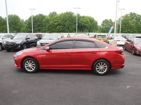 Used 2019 Hyundai Sonata SE w/ Cargo Package FWD image 3