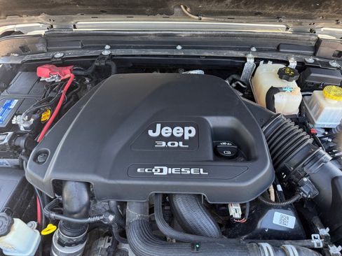 Used 2021 Jeep Gladiator Rubicon AWD/4WD image 32