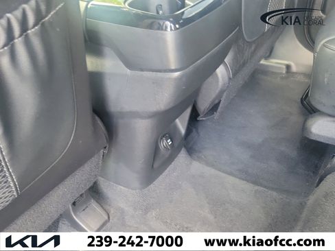 Certified 2022 Kia Telluride EX w/ EX Premium Package FWD image 15