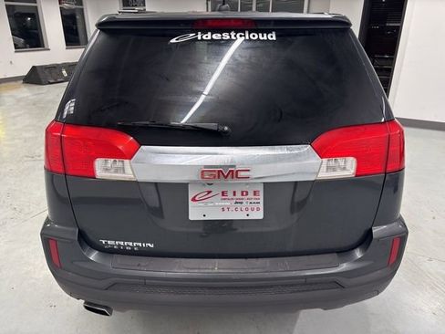 Used 2017 GMC Terrain SLE image 8