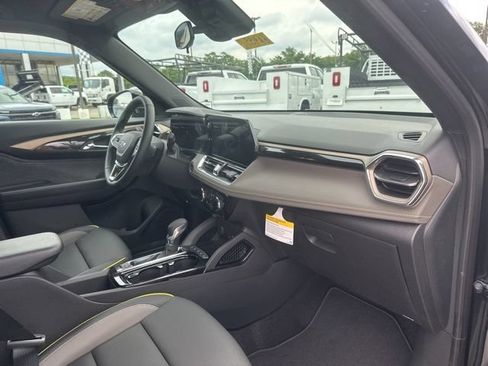 New 2026 Chevrolet TrailBlazer ACTIV w/ Driver Confidence Package FWD image 32