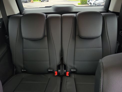 Certified 2026 Mercedes-Benz GLS 450 4MATIC image 15