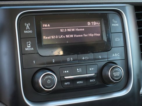 Used 2018 RAM 3500 Tradesman w/ Chrome Appearance Group image 25