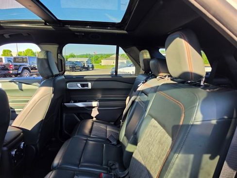 Used 2023 Ford Explorer Timberline w/ Timberline Technology Package AWD/4WD image 11