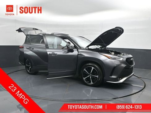 Used 2021 Toyota Highlander XSE AWD/4WD image 61