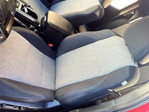 Used 2021 Toyota Tacoma TRD Sport w/ Technology Package image 18