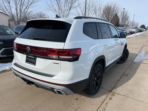 New 2026 Volkswagen Atlas Peak Edition AWD/4WD image 6