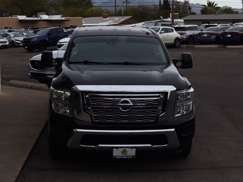 Used 2020 Nissan Titan SV w/ SV Convenience Package image 15